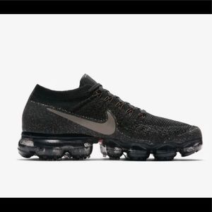 NIKE Air VaporMax Flyknit